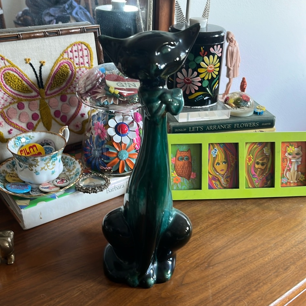 Blue Mountain Pottery cat figurine with Teal Green drip glaze 13”. In EUC.